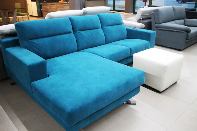 divani-mobilstock00009